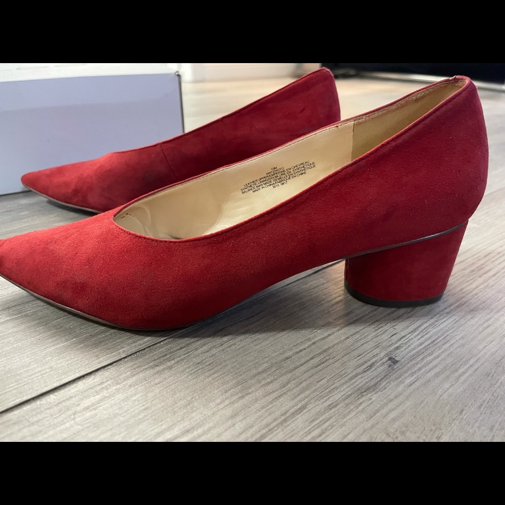 Size 10 Nine West chunky Heel Suede Red block heel